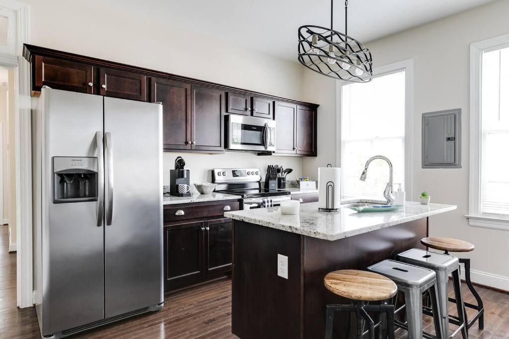 Modern, Convenient Gem: Urban Retreat 'n